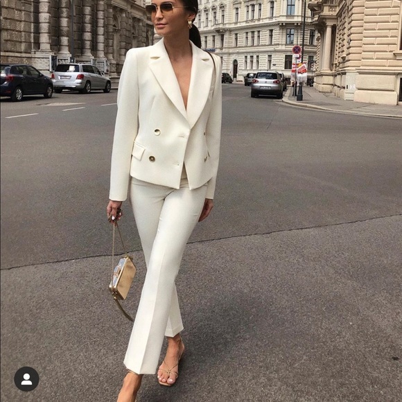 Zara Jackets & Blazers - Zara double-breasted cropped blazer